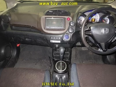 HONDA FIT SHUTTLE HYBRID