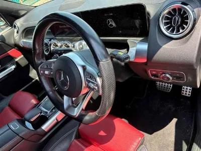 MERCEDES BENZ GLB