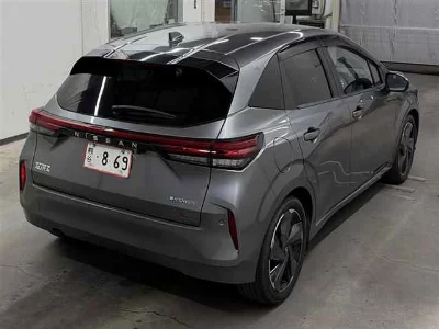 NISSAN AURA