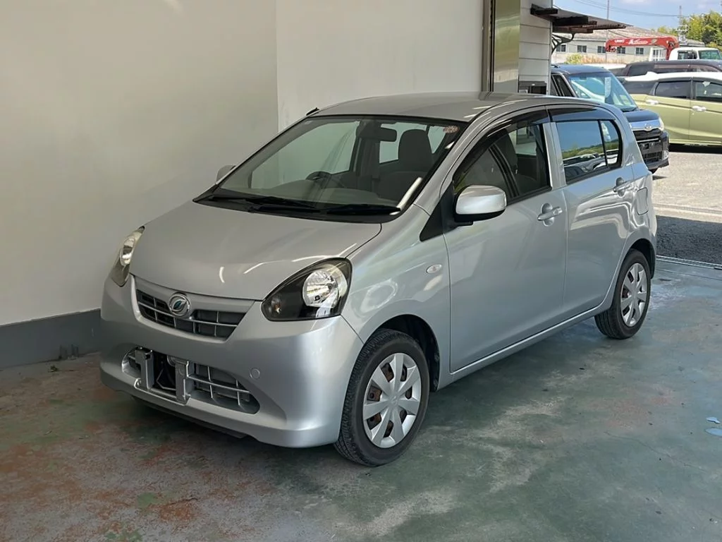 Daihatsu Mira e:S  с аукциона в Японии