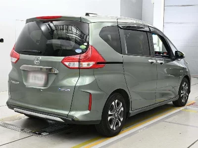 HONDA FREED + HYBRID