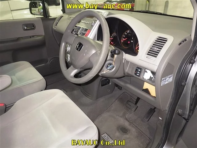 Honda Mobilio  с аукциона в Японии