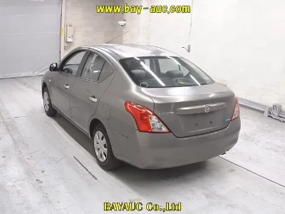 NISSAN TIIDA LATIO