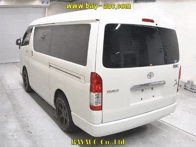TOYOTA HIACE WAGON