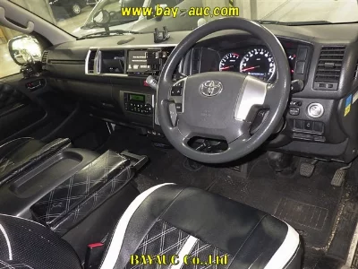 TOYOTA HIACE WAGON