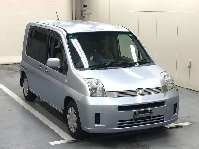 Honda Mobilio  с аукциона в Японии