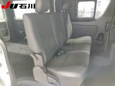 TOYOTA REGIUS VAN