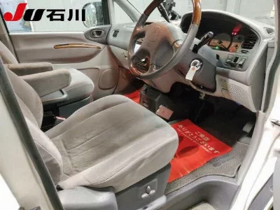 MITSUBISHI DELICA SPACE GEAR