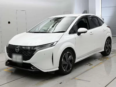 NISSAN AURA