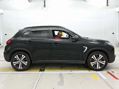 MITSUBISHI RVR