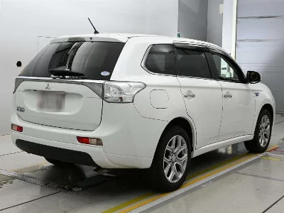MITSUBISHI OUTLANDER PHEV