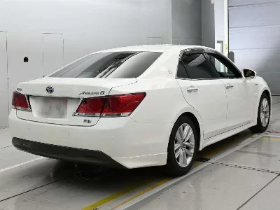 TOYOTA CROWN HYBRID