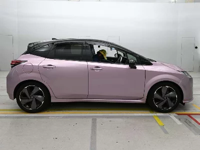 NISSAN AURA