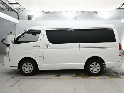 TOYOTA HIACE WAGON