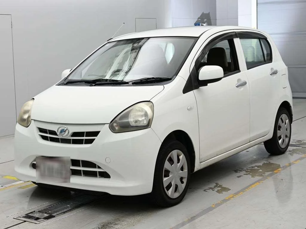 Daihatsu Mira e:S  с аукциона в Японии