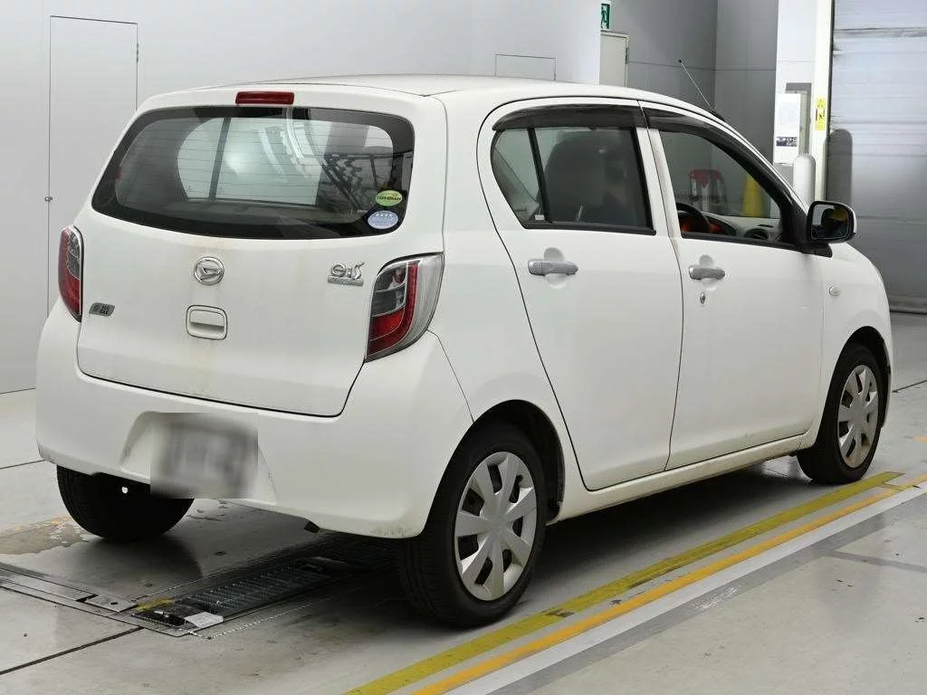 Daihatsu Mira e:S  с аукциона в Японии