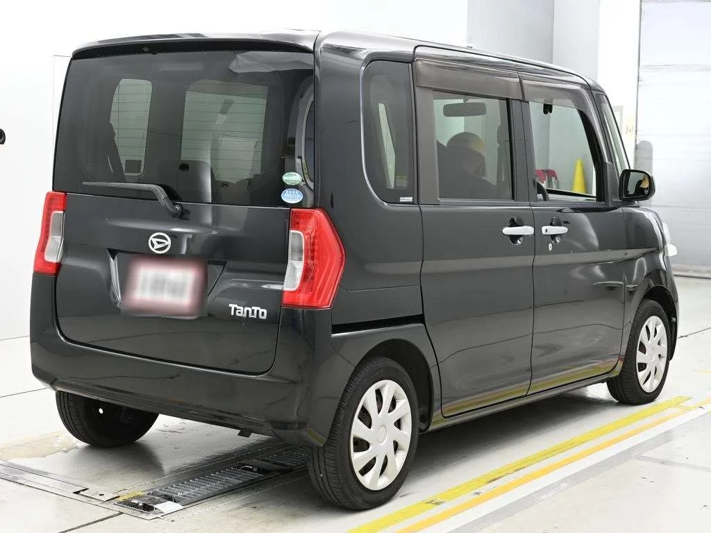 Daihatsu Tanto  с аукциона в Японии