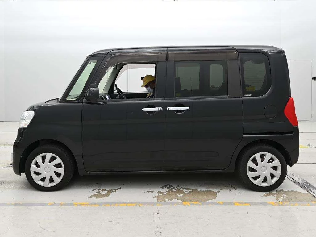 Daihatsu Tanto  с аукциона в Японии