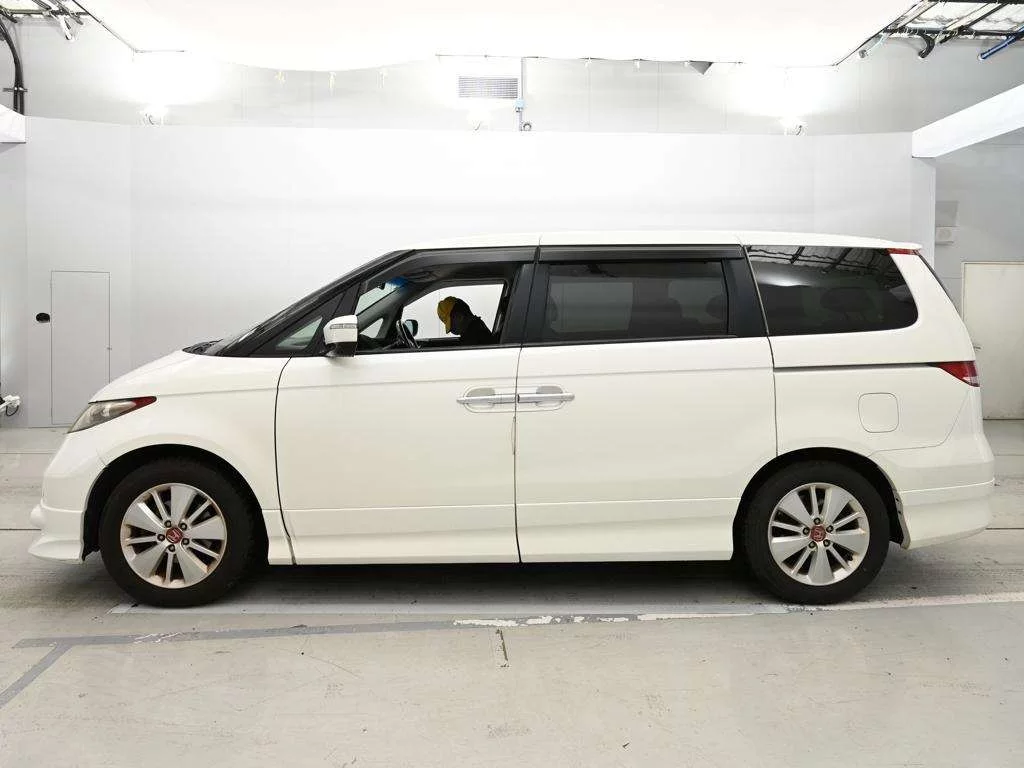 Honda Elysion  с аукциона в Японии