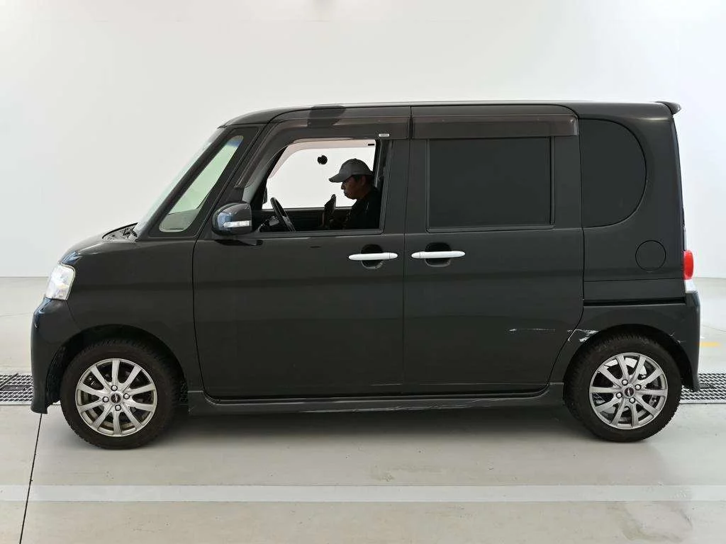 Daihatsu Tanto  с аукциона в Японии