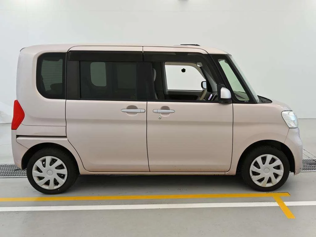 Daihatsu Tanto  с аукциона в Японии