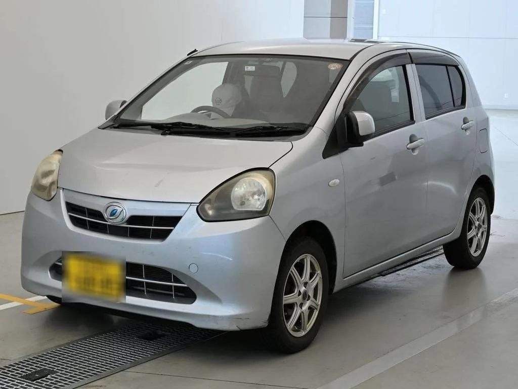 Daihatsu Mira e:S  с аукциона в Японии