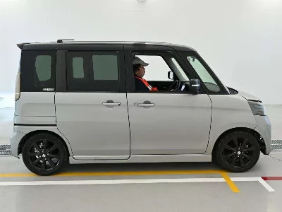Suzuki Spacia Custom