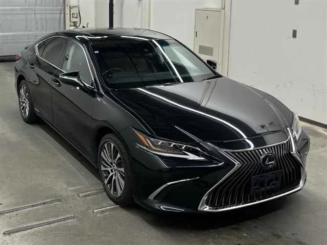 Lexus ES300h  с аукциона в Японии