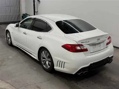 Nissan FUGA HYBRID