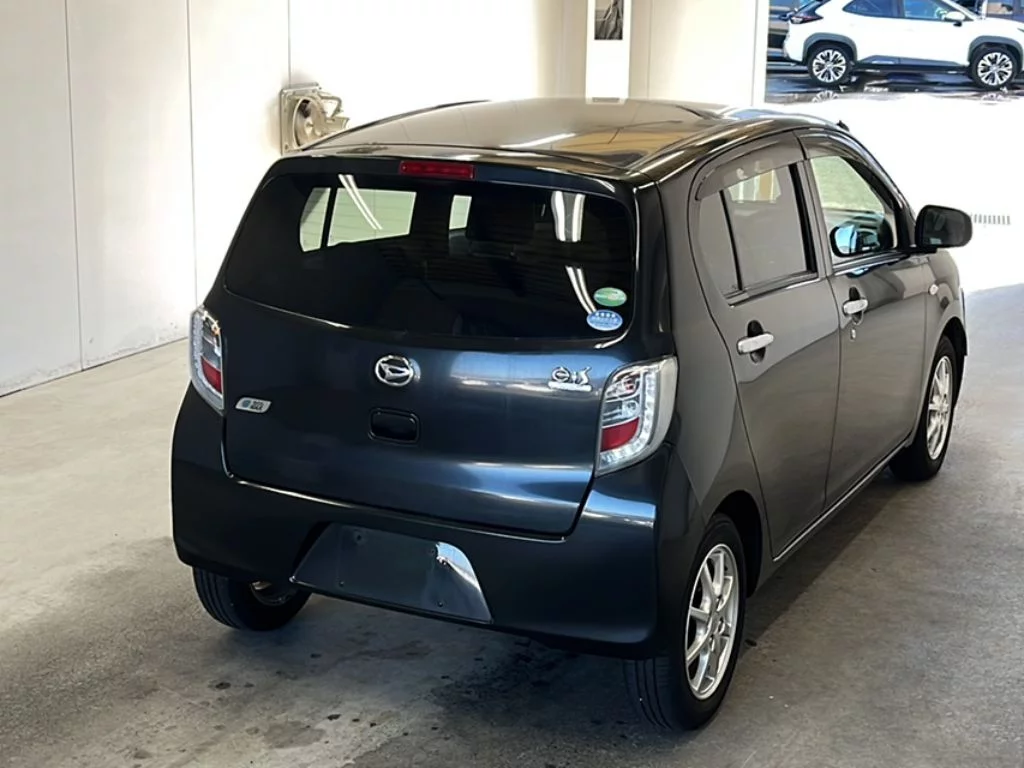 Daihatsu Mira e:S  с аукциона в Японии