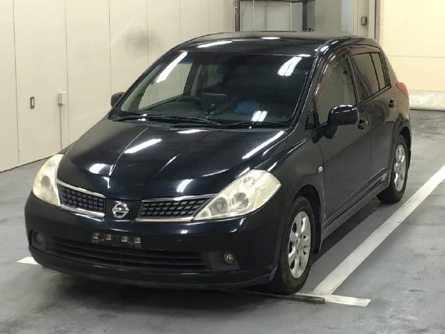 Nissan Tiida  с аукциона в Японии