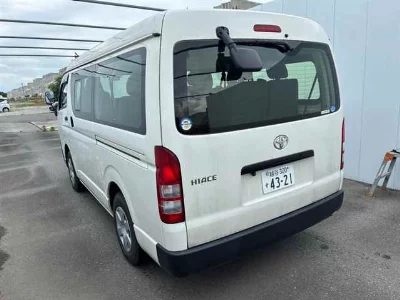 TOYOTA HIACE WAGON