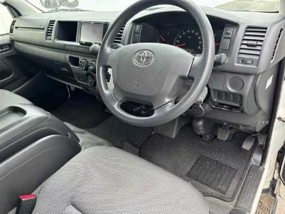 TOYOTA HIACE WAGON