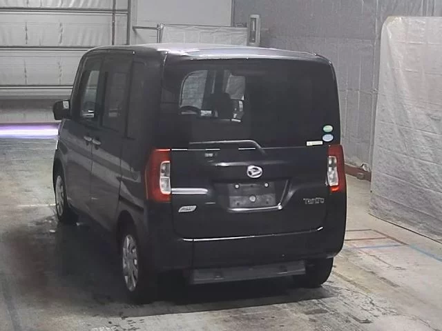 Daihatsu Tanto  с аукциона в Японии