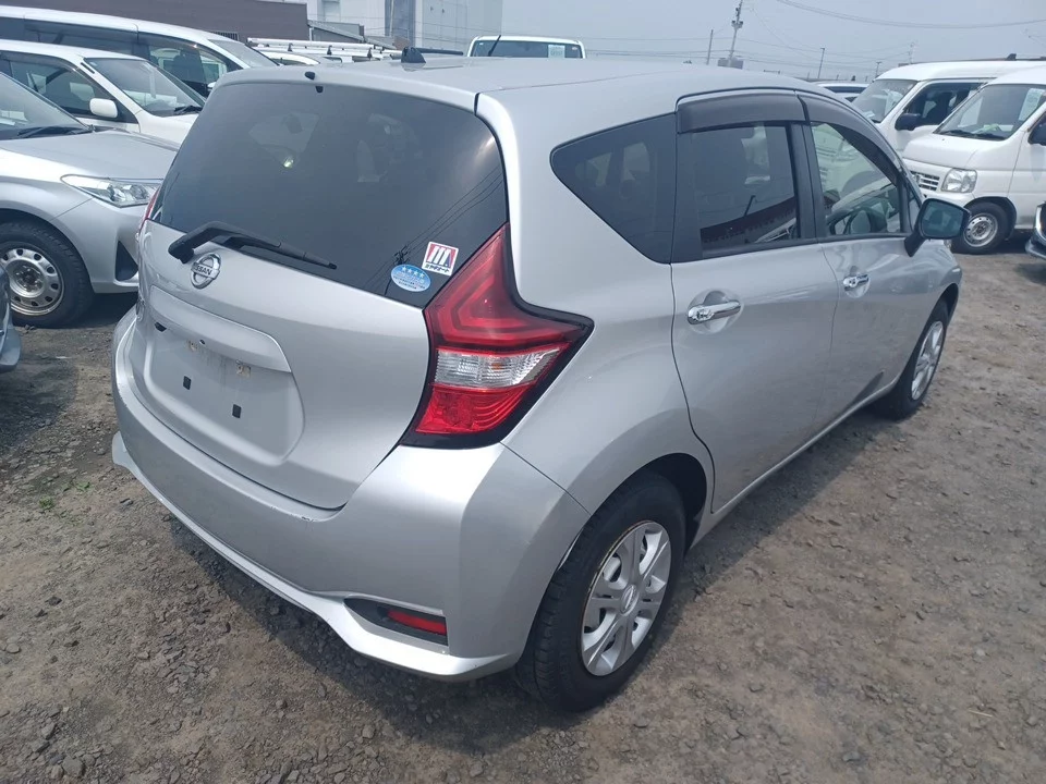 Nissan Note  с аукциона в Японии