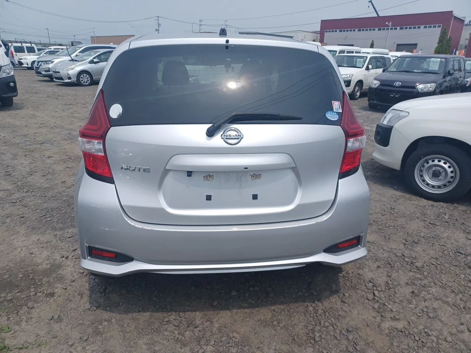Nissan Note  с аукциона в Японии