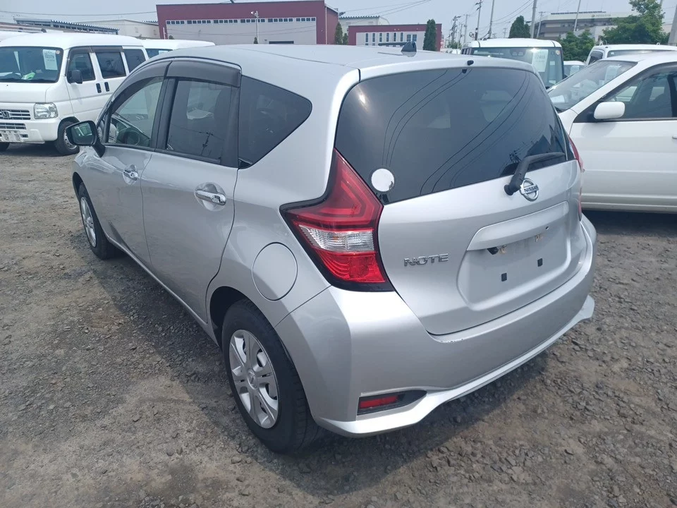 Nissan Note  с аукциона в Японии