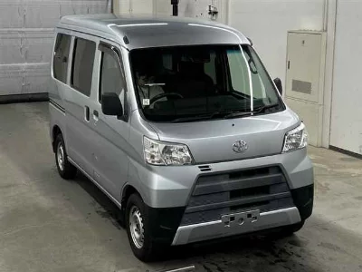 Toyota Pixis Van