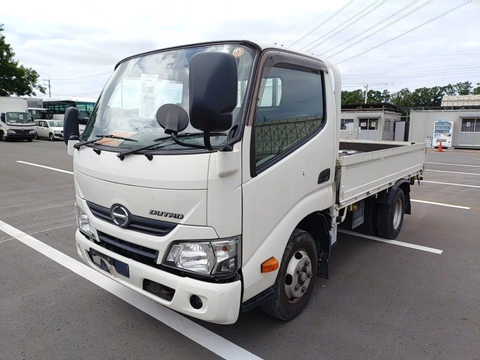 Hino Dutro  с аукциона в Японии