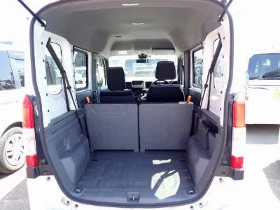 HONDA N-VAN