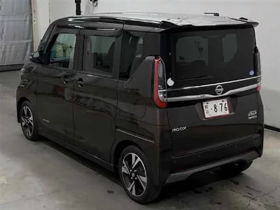 NISSAN ROOX