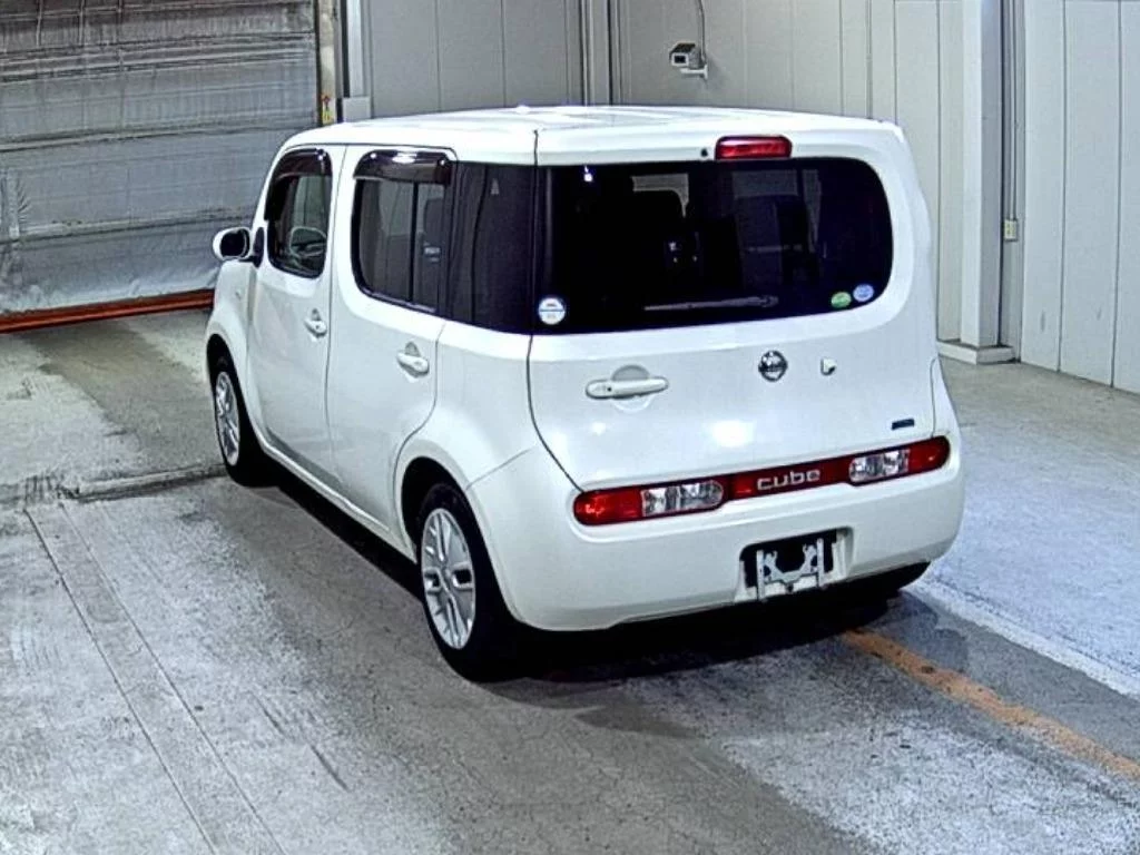 Nissan Cube  с аукциона в Японии