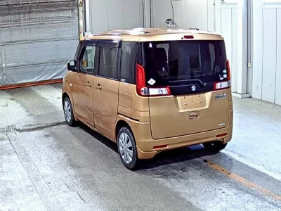 Suzuki Spacia