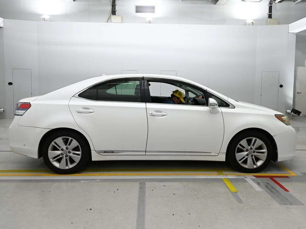 Lexus HS250h  с аукциона в Японии