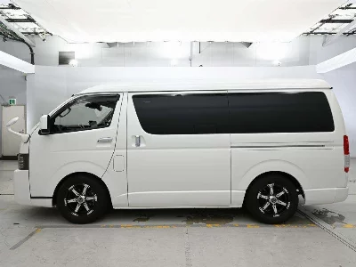 TOYOTA HIACE WAGON