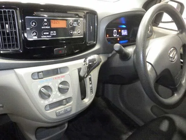 Daihatsu Mira e:S  с аукциона в Японии