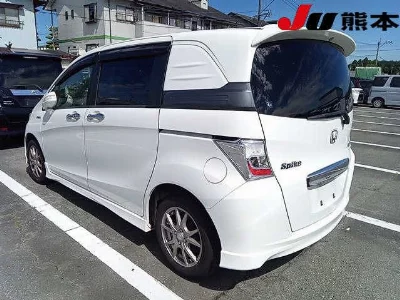 Honda Freed Spike