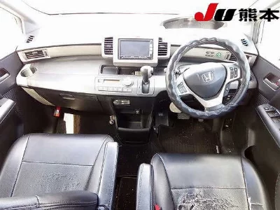 Honda Freed Spike
