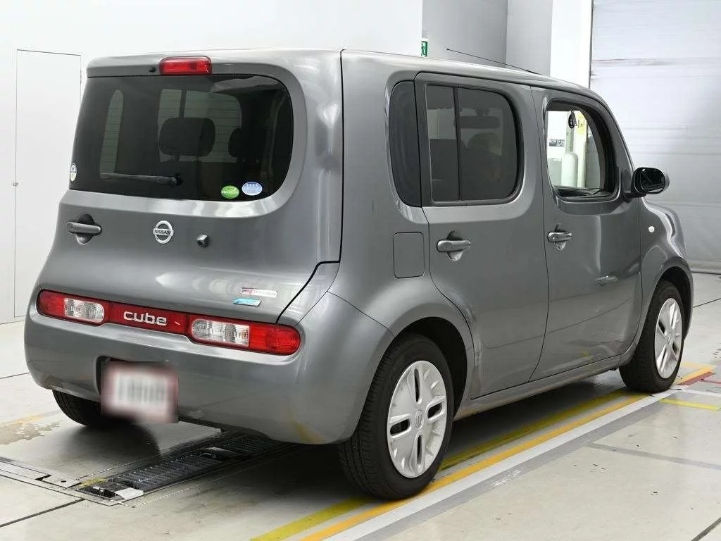 Nissan Cube  с аукциона в Японии