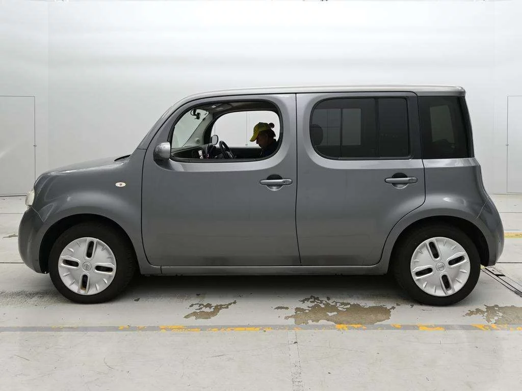 Nissan Cube  с аукциона в Японии
